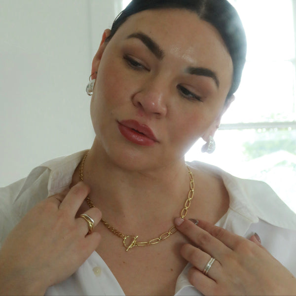 Luz of Di Toggle Necklace